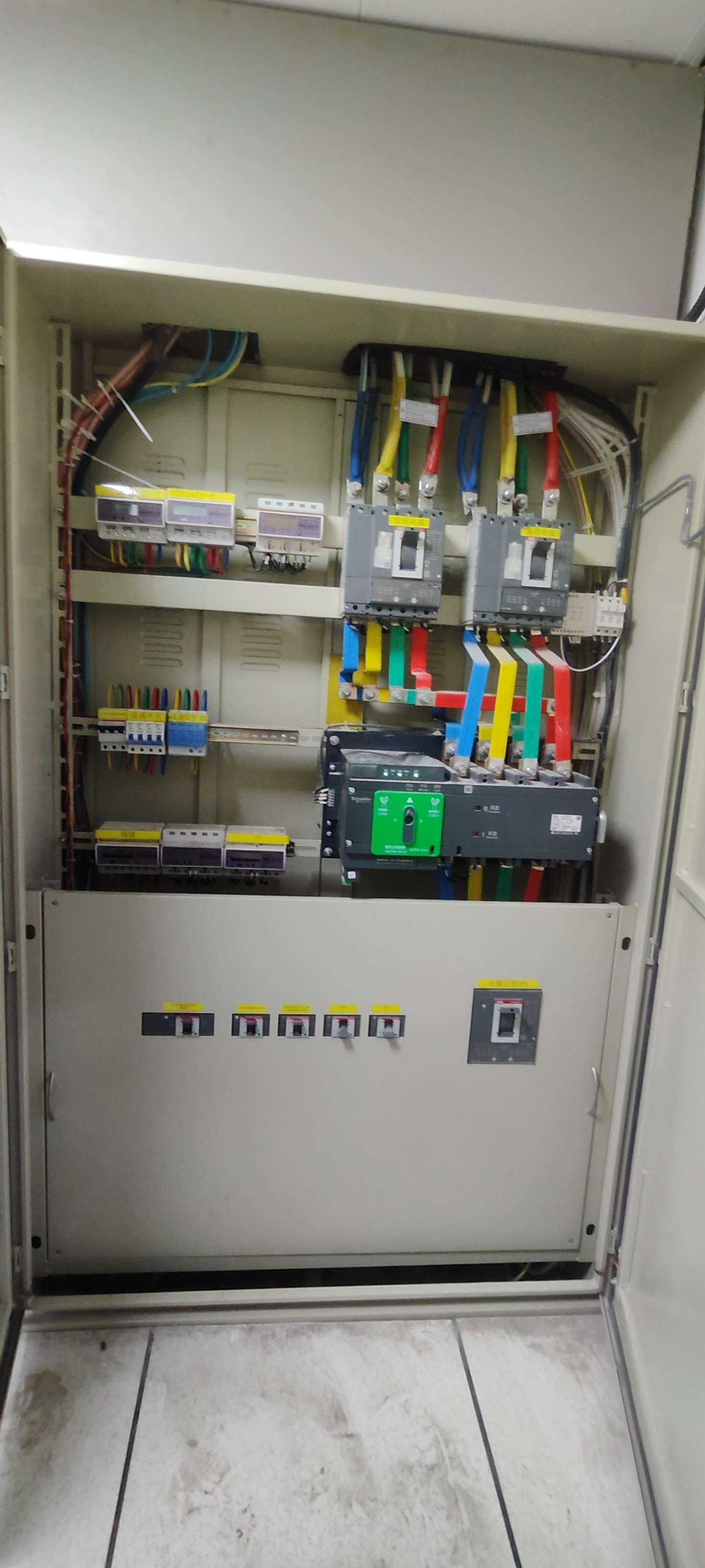 廣州市，高功率UPS設備院內搬遷，需要拆裝各接線、配電箱，安裝所在位置需要安裝槽鋼，有必要可以到現場評估