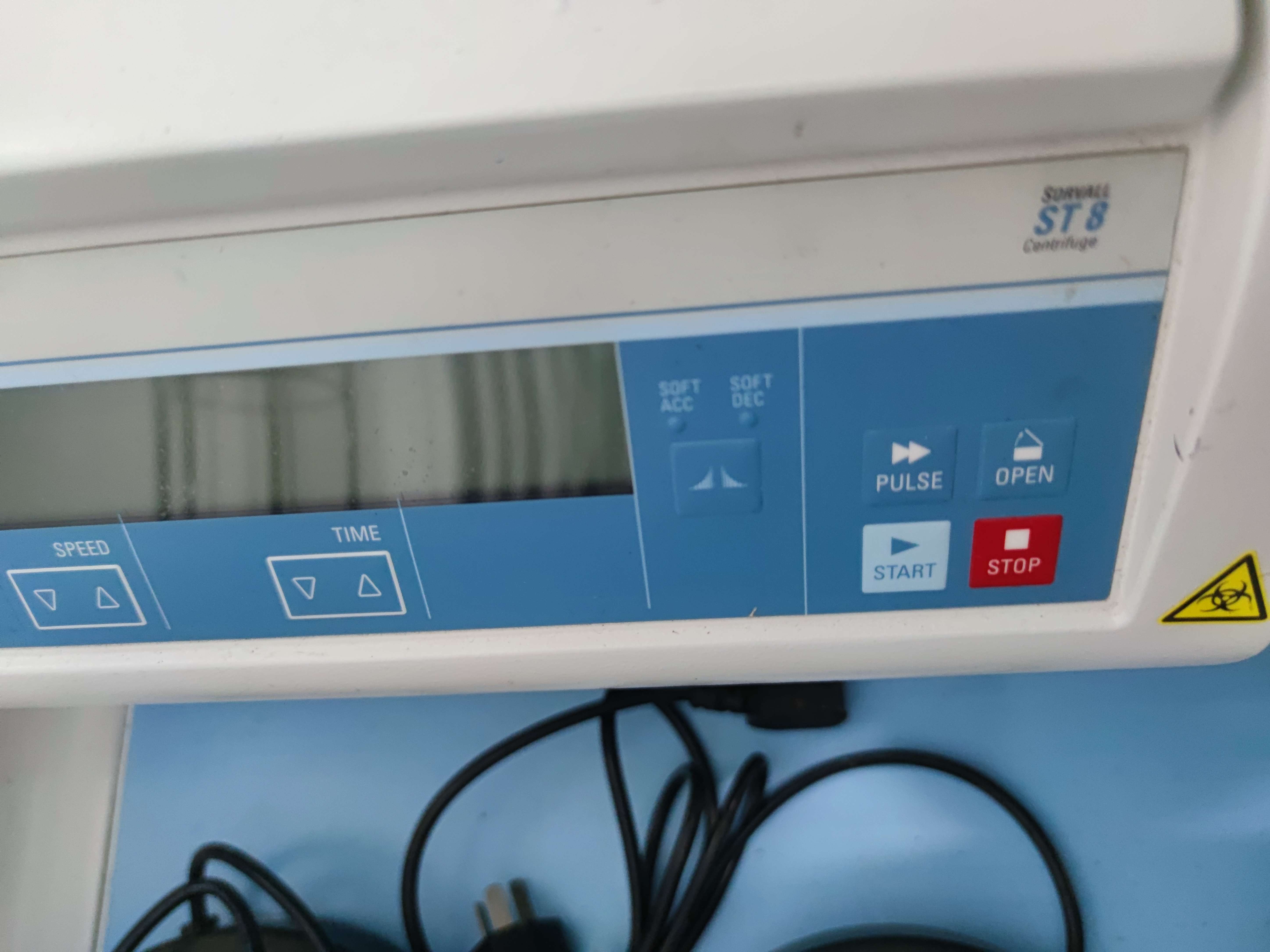 賽默飛ST8 離心機(jī)異常，初步排查為電路板有問題！需要盡快確認(rèn)和維修。
