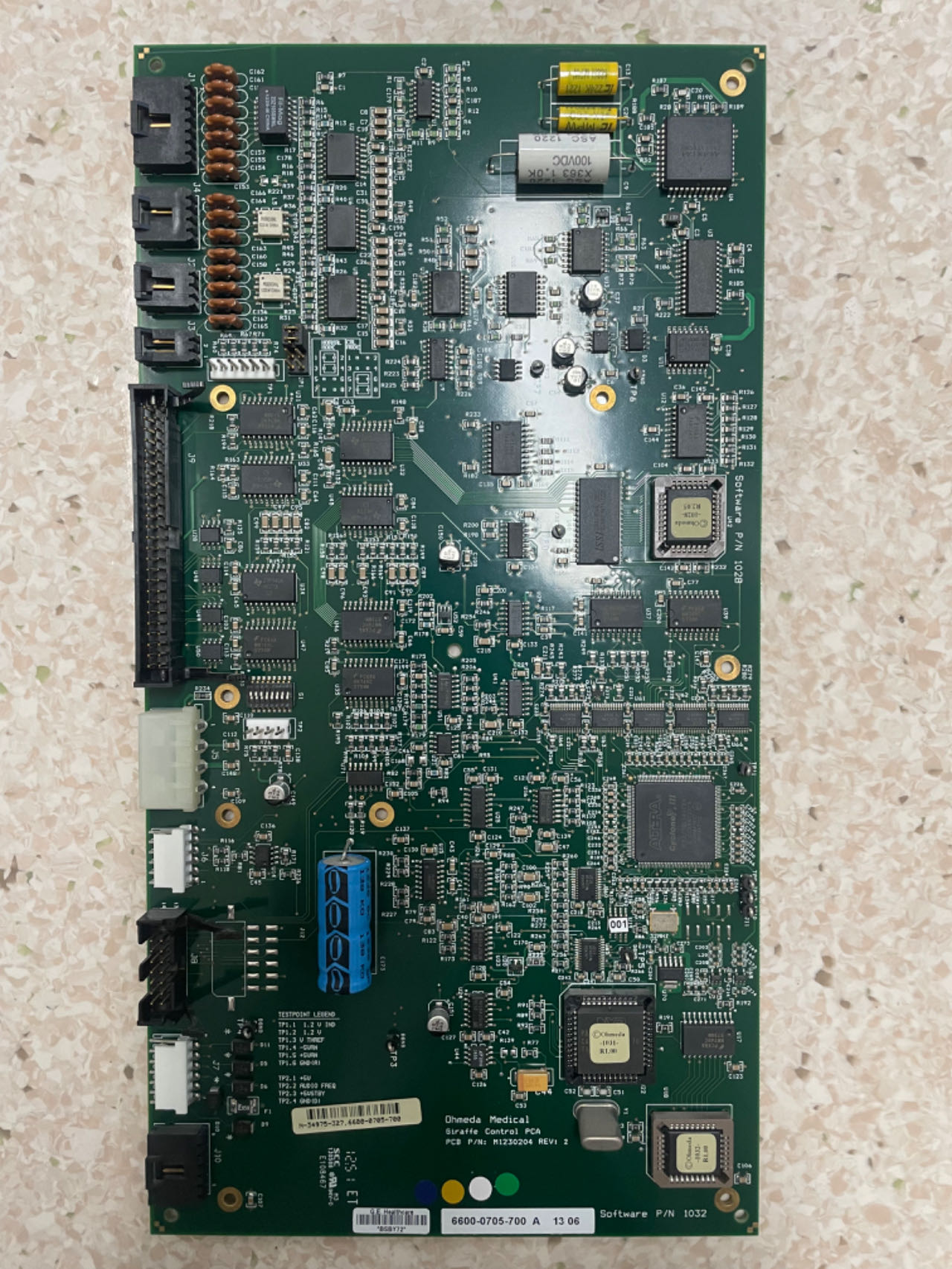 维修GE 婴儿培养箱 Giraffeomnibed 开机报肤温传感器2故障 控制板