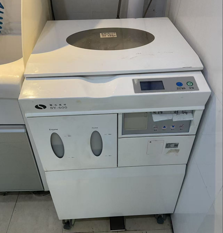 維修順元全自動內(nèi)鏡消毒機SY-600更換驅(qū)動板