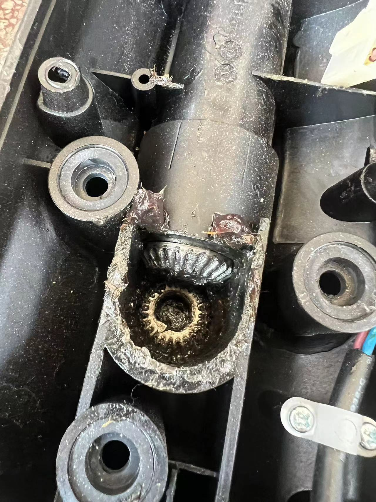 维修长庚 电动病床 CGM 电动病床腿部电机