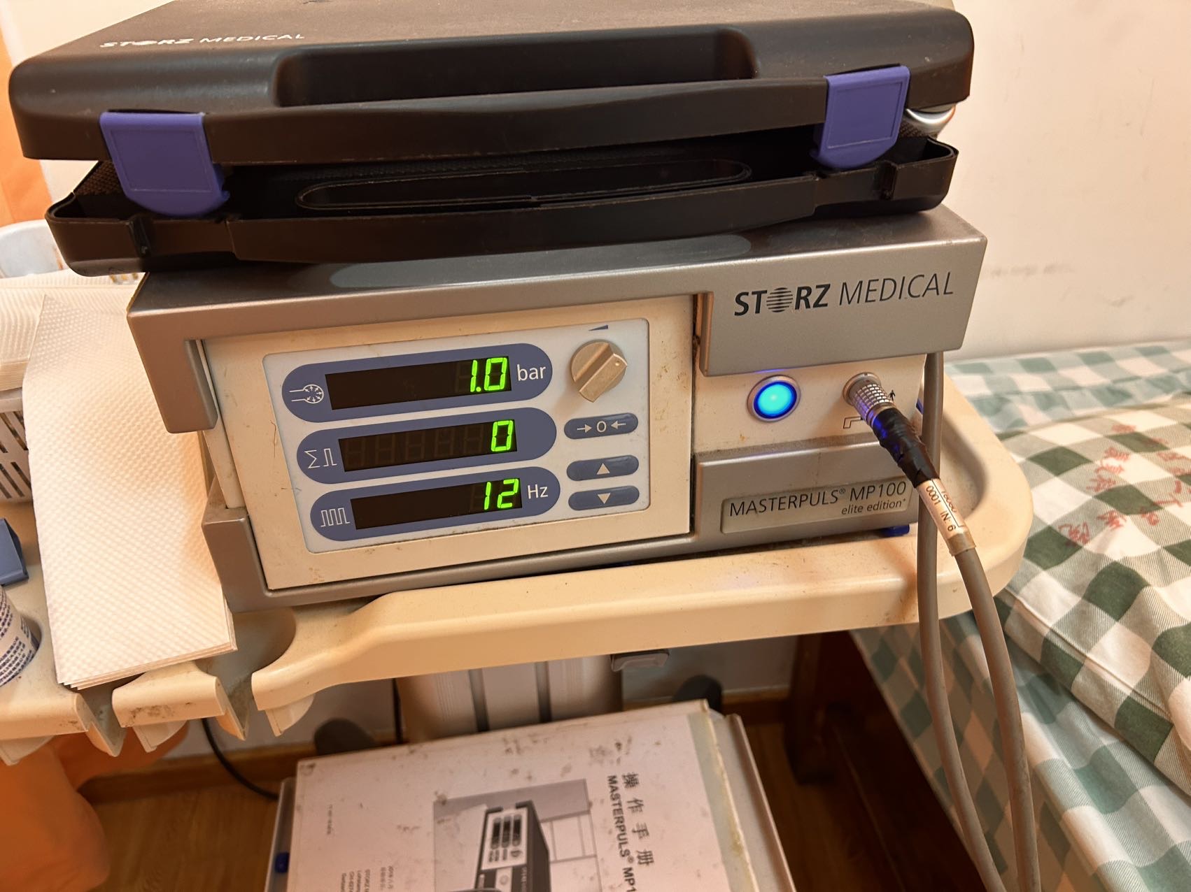 维修体外冲击波疼痛治疗仪系统。型号MASTERPULS MP100，子弹套件