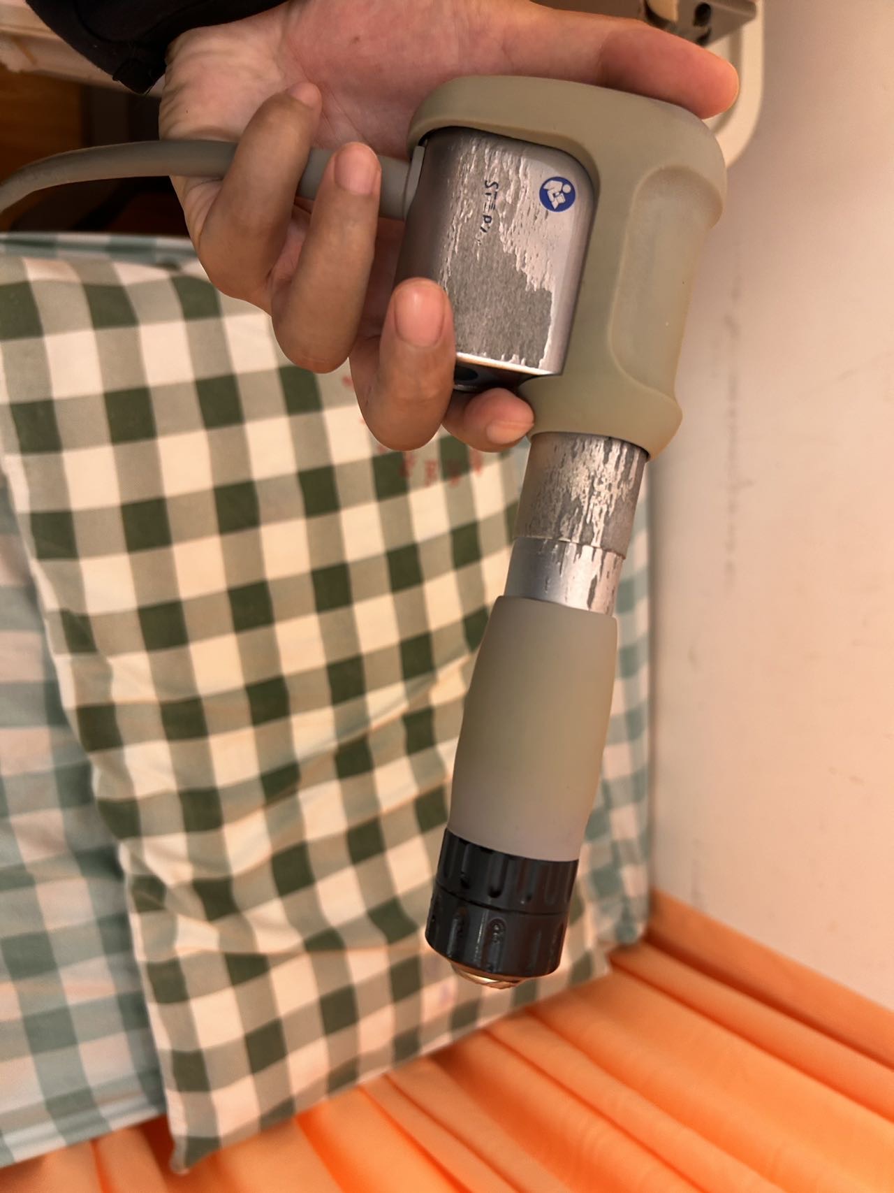 维修体外冲击波疼痛治疗仪系统。型号MASTERPULS MP100，子弹套件