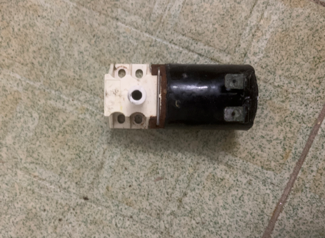 维修费森尤斯 血透机 4008S 血泵底座、单头电磁阀