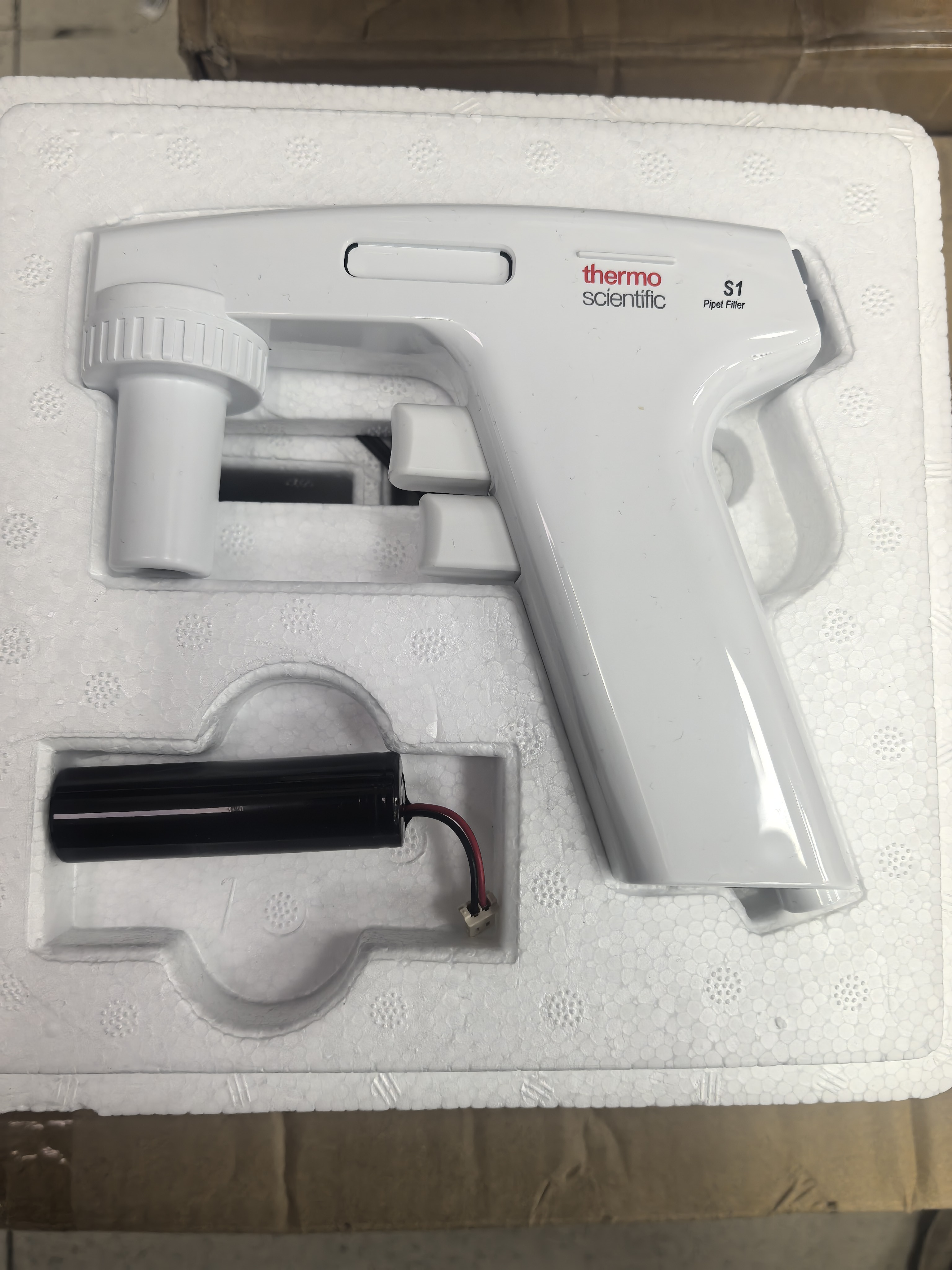 维修赛默飞S1 Pipet Filler电动移液枪充不了电