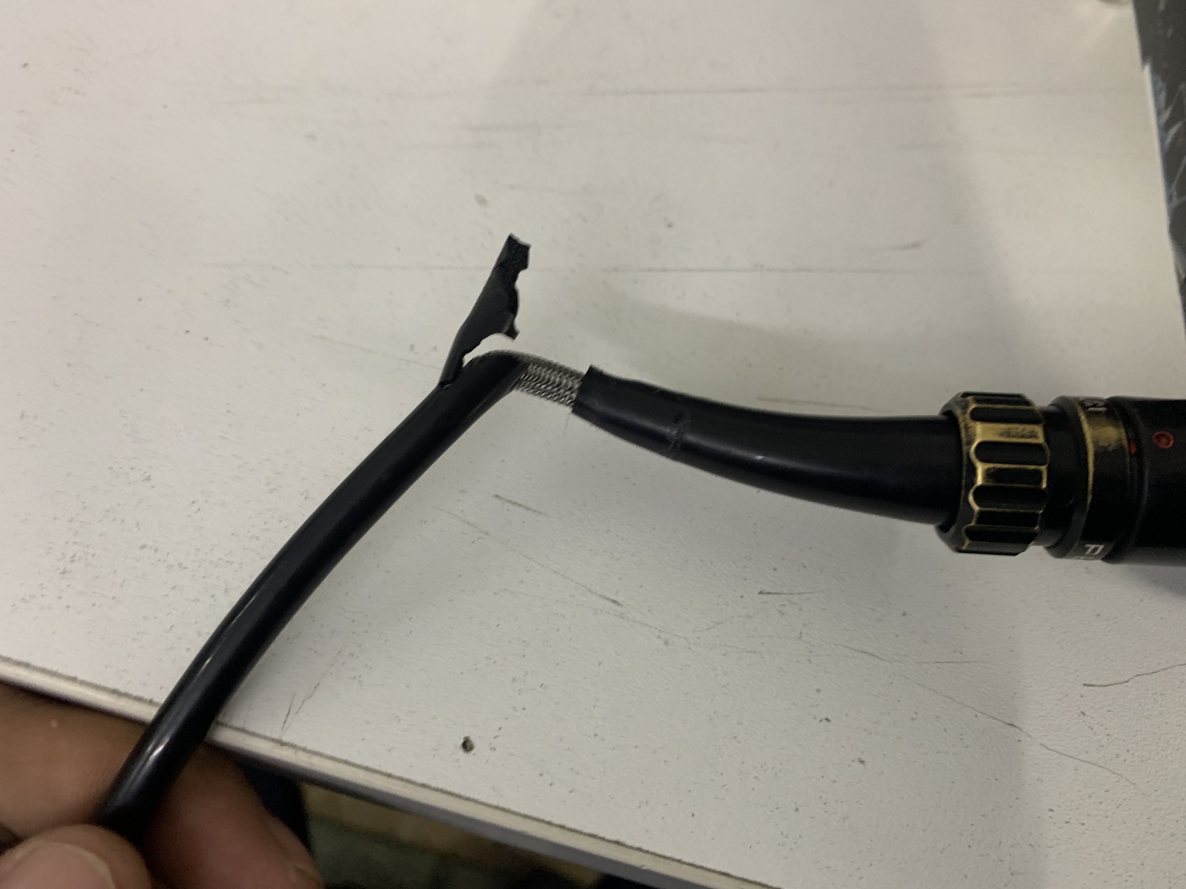 维修纤维支气管镜 FB-15RBS 漏水，图像有污物