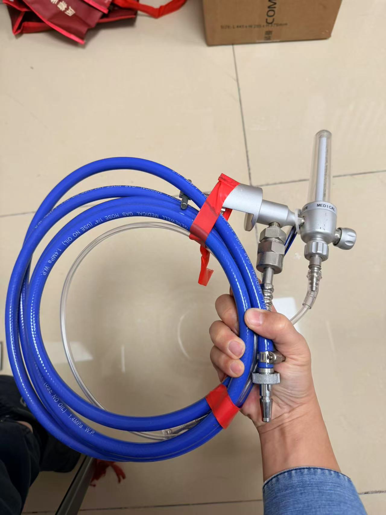 维修科曼呼吸湿化治疗仪NF1，单管流量计、出口接头、特殊管。