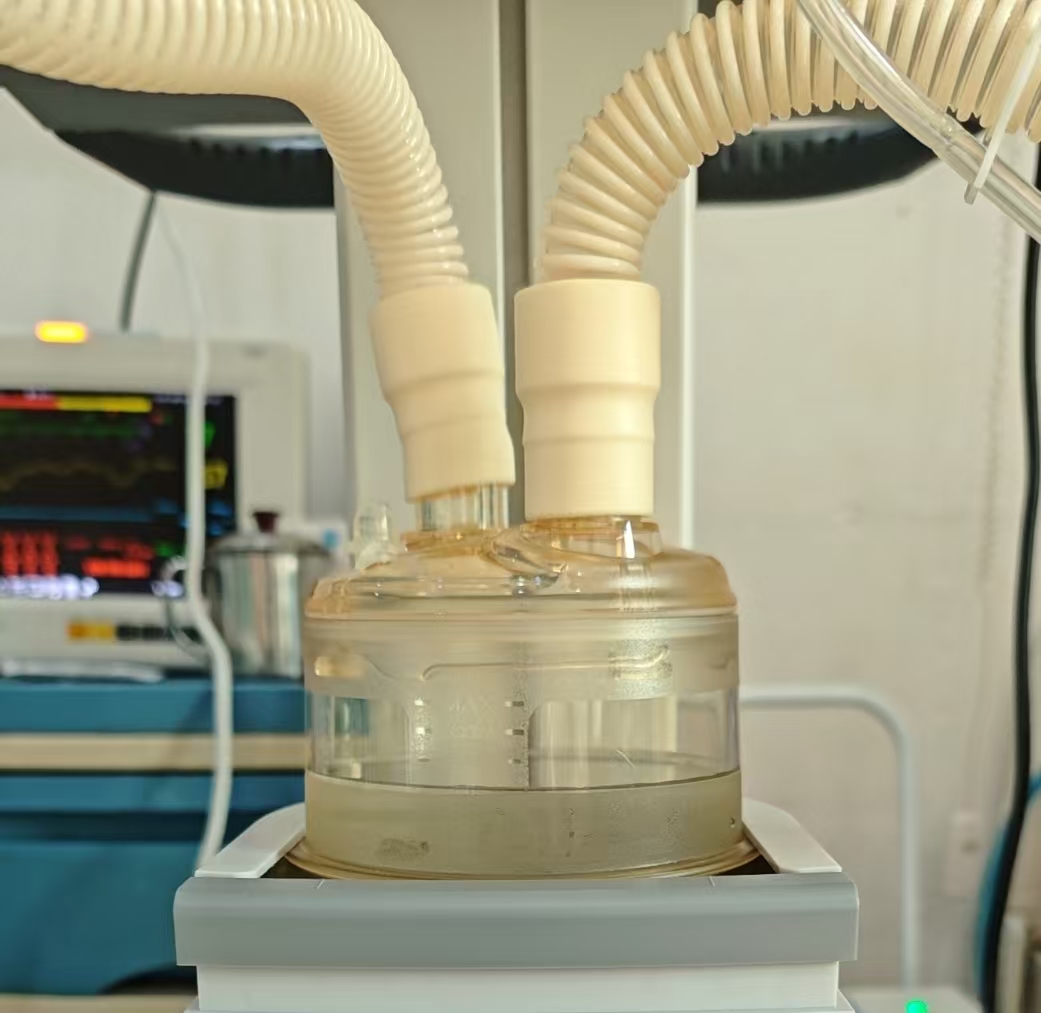 维修柯惠PB840呼吸机过滤器、湿化罐故障
