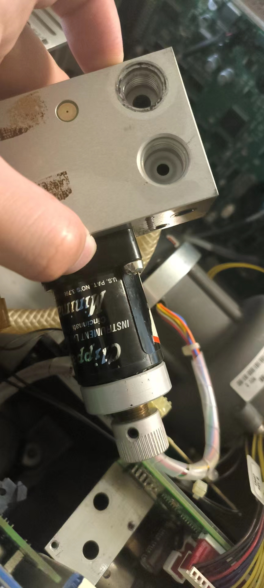 维修康尔福盛 呼吸机 VELA 安全阀、调压阀