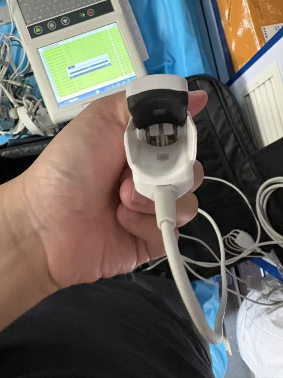 维修卓尔除颤仪的血氧夹