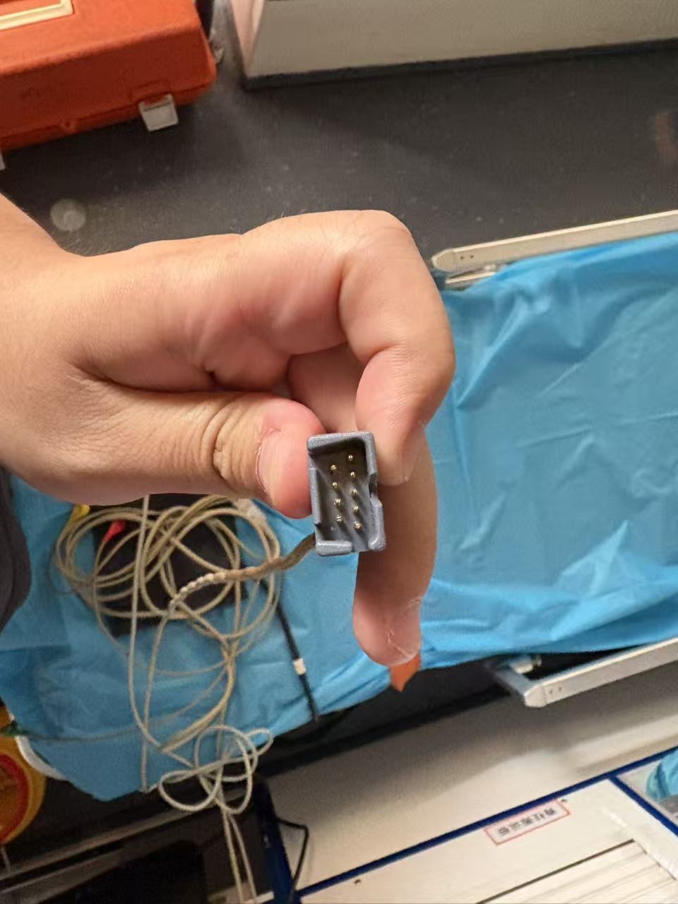维修卓尔除颤仪的血氧夹